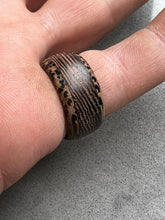 Load image into Gallery viewer, Black Palm &amp; Wenge Ring
